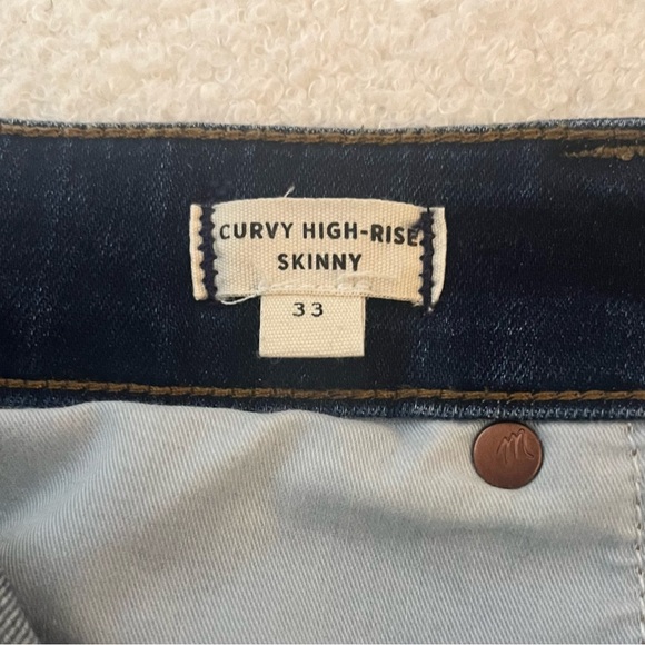 Madewell Curvy High-Rise Skinny Jean in Danny Wash: TENCEL Denim Edition… - Picture 5 of 12